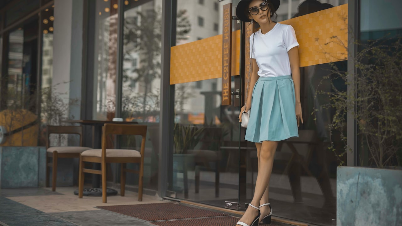 How To Wear Skirts In Windy Weather Without Wardrobe Malfunctions