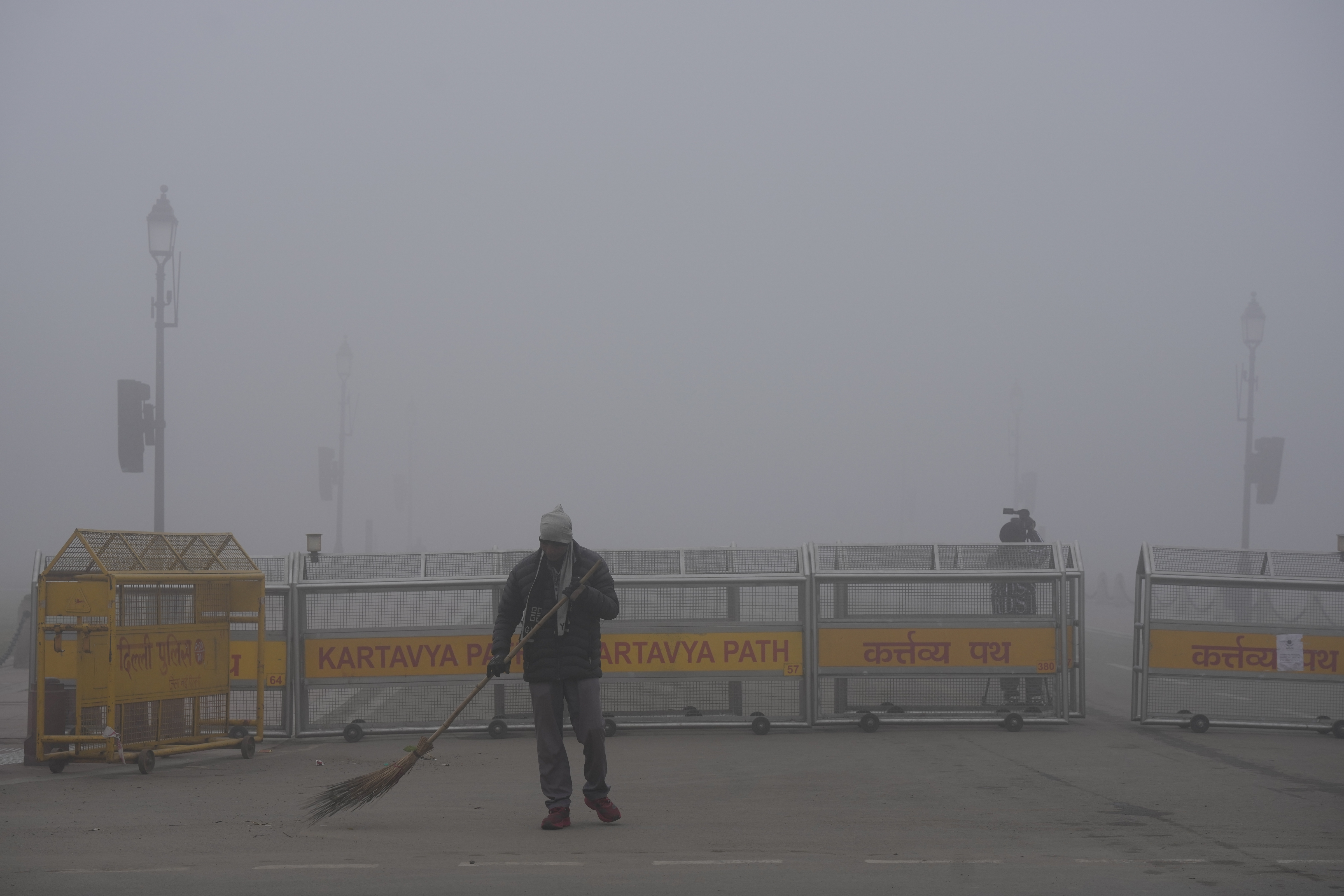 Dense Fog Blankets Delhi, Visibility Drops To 100 Metres
