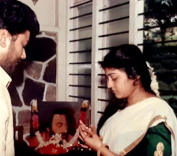 पहली फिल्म में बने भाई-बहन, दूसरी में प्यार करने वाले और फिर हुई शादी, किसी फिल्मी स्टोरी से कम नहीं इस सुपरस्टार की लव स्टोरी