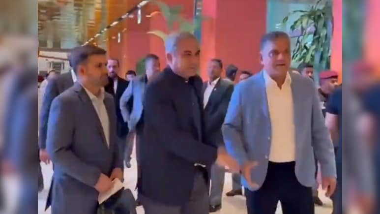 VIDEO: मोहसिन नकवी पहुंचे कोलंबो, हाई वोल्टेज मैच से पहले पाकिस्तान को दिया मंत्र, जानें क्या कहा
