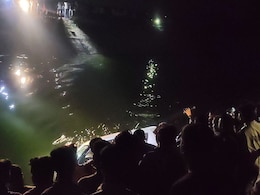 Accident News: अंधारात अंदाज चुकल्याने कार थेट कालव्यात! पती- पत्नी बुडाले, तरुण मदतीला धावला अन्...