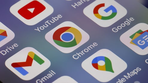 Alphabet Plans Record Spending In Race To Win AI Customers