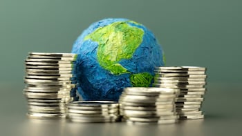 Commerce and Industry Ministry Notifies 100% FDI In Insurance Companies