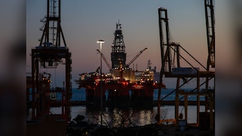 Oil Prices Climb Higher Ahead Of Geneva Talks On Iran Nuclear Pact