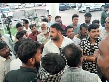 नाबालिग को बंधक बनाया, शिकायत की तो थाने से लौट रहे ग्रामीणों पर किया हमला, गांव में तनाव&nbsp;का माहौल&nbsp;