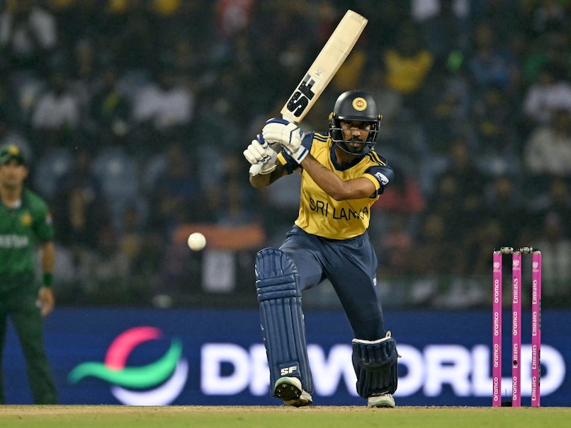 Pakistan vs Sri Lanka Live Updates, T20 World Cup 2026: Abrar Ahmed's Triple Strikes Boost Pak's Semi-Final Hopes