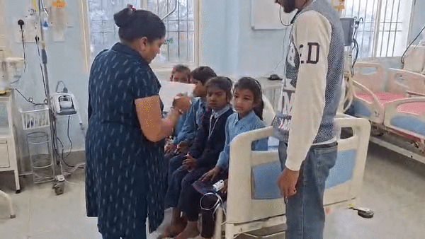 बिहार के स्कूल में एलबेंडाजोल, फाइलेरिया दवा खाते ही 19 बच्चे बेहोश, मची अफरातफरी