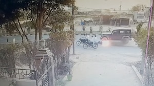On Camera, Thar Drags Burning Motorcycle For 7 km In Noida Highway Escape