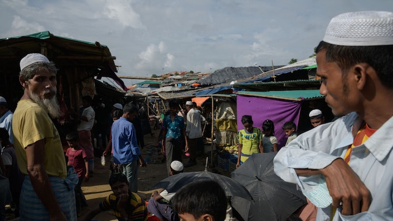 बांग्लादेश चुनाव प्रचार के दौरान रोहिंग्या कैंप में धुआंधार फायरिंग, 13 साल के बच्चे समेत 5 लोग घायल