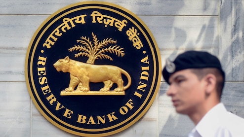RBI Mulls Supervision Revamp For Banks To Curb Risks