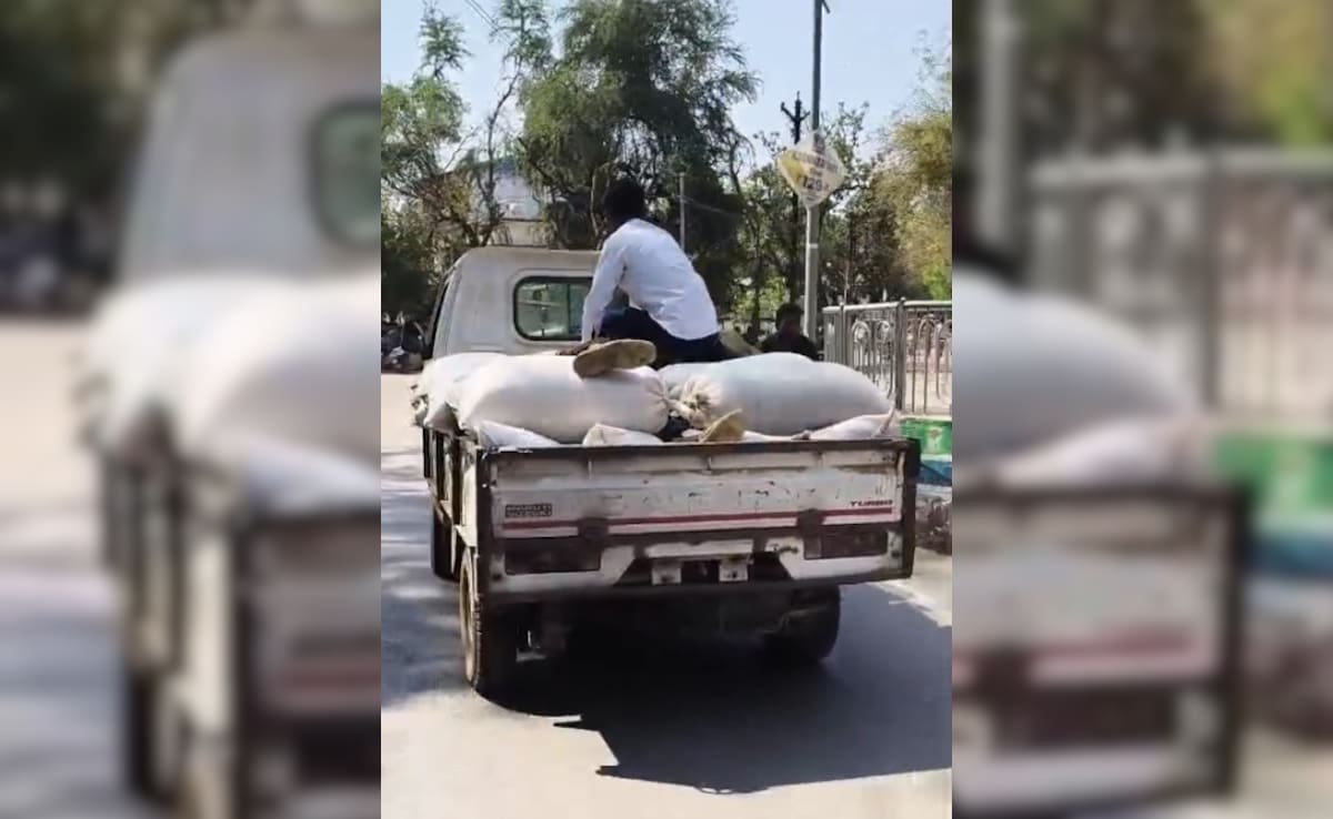 Man's CPR On Moving Vehicle Fails To Save Father In Madhya Pradesh