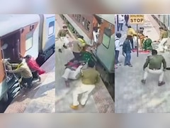 VIDEO: चलती ट्रेन में चढ़ने के दौरान गिरी महिला, प्लेटफॉर्म के बीच फंसी, RPF जवान ने ऐसे बचाई जान
