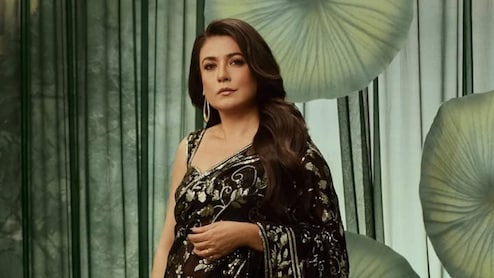 At 50, Mini Mathur Shares Desi Makeup Hacks, Skincare Routine: "I Buy A Cream For 120 Bucks"