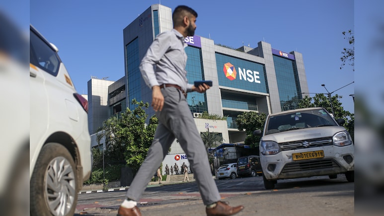 Temasek, LIC Are Said To Plan Share Sales In NSE's India IPO