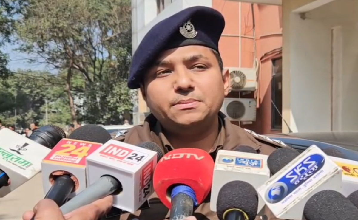 Facebook Fraud: फेसबुक फ्रेंड ने लगाया लाखों का चूना; गोल्ड ट्रेडिंग के नाम पर ठगी, फिर मोबाइल भी मंगवा लिया