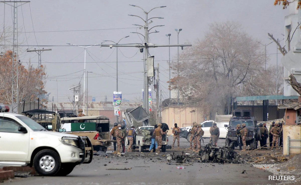 Meer dan 80 Pakistaanse troepen gedood, 18 gegijzeld tijdens een aanval door Baloch-rebellen, Baloch Bevrijdingsleger, Operatie Herof Fase II