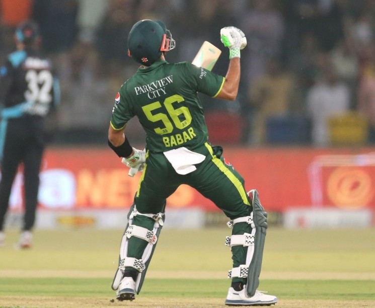 PAK vs NZ: इन धुरंधरों से सजी है दोनों टीमों की प्लेइंग XI! पिच क्या खिलाएगी गुल? मैच से पहले जानें सबकुछ