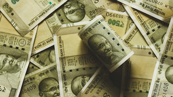 Rupee Dips 1 Paisa To Settle At 90.92 Against US Dollar