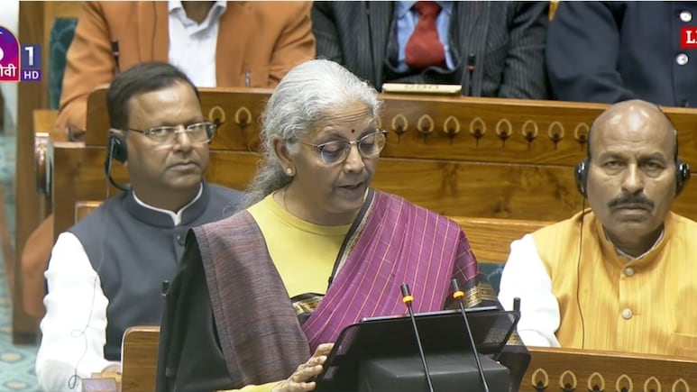 Nirmala Sitharaman Live:  निर्मला सीतारमण के बजट भाषण की बड़ी बातें, हर अपडेट