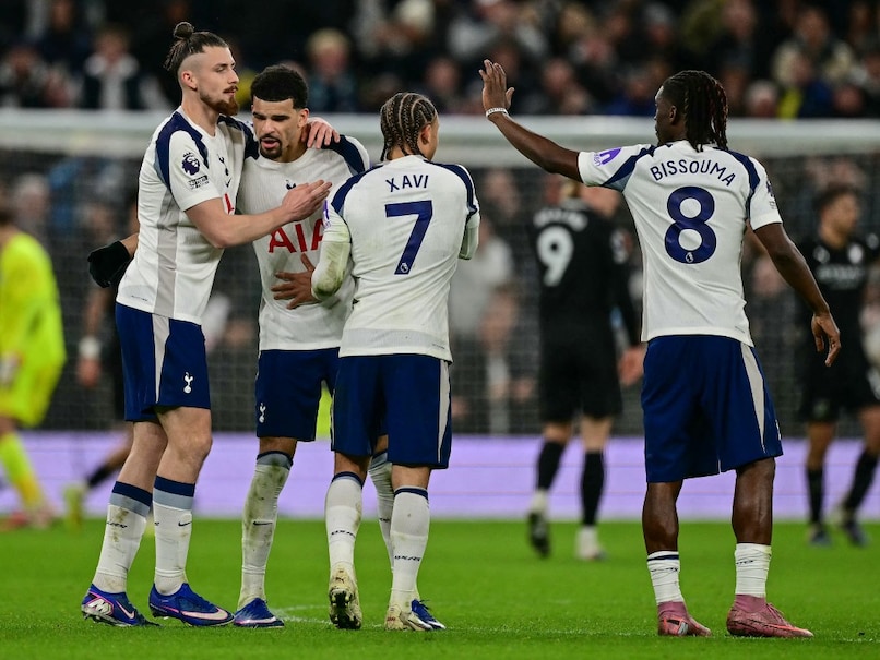 Dominic Solanke's Acrobatic Stunner Helps Tottenham Hotspur Hold Manchester City