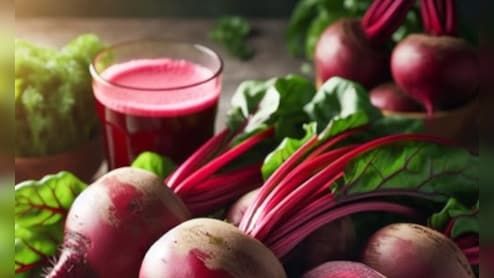 पालक से खजूर तक, रोजाना करें इन दमदार चीजों का सेवन, शरीर में नहीं होगी खून की कमी