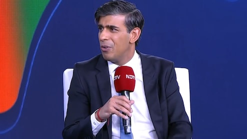 आर्टिफिशियल इंटेलीजेंस से कैसे तेजी से बदल रही दुनिया, दिग्गजों ने NDTV India AI Summit में रखी बात