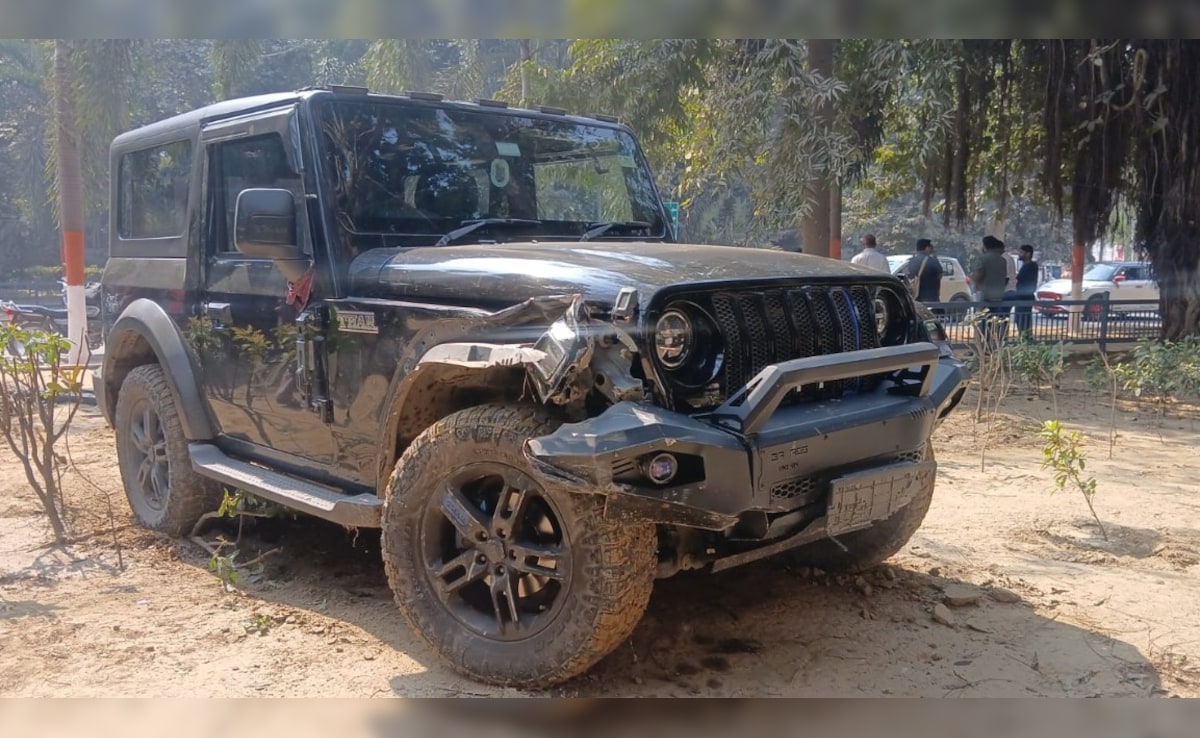 पटना में सीएम हाउस के पास थार ने मारी सुरक्षाबलों की गाड़ी को टक्कर, बाल-बाल बचे पुलिसकर्मी