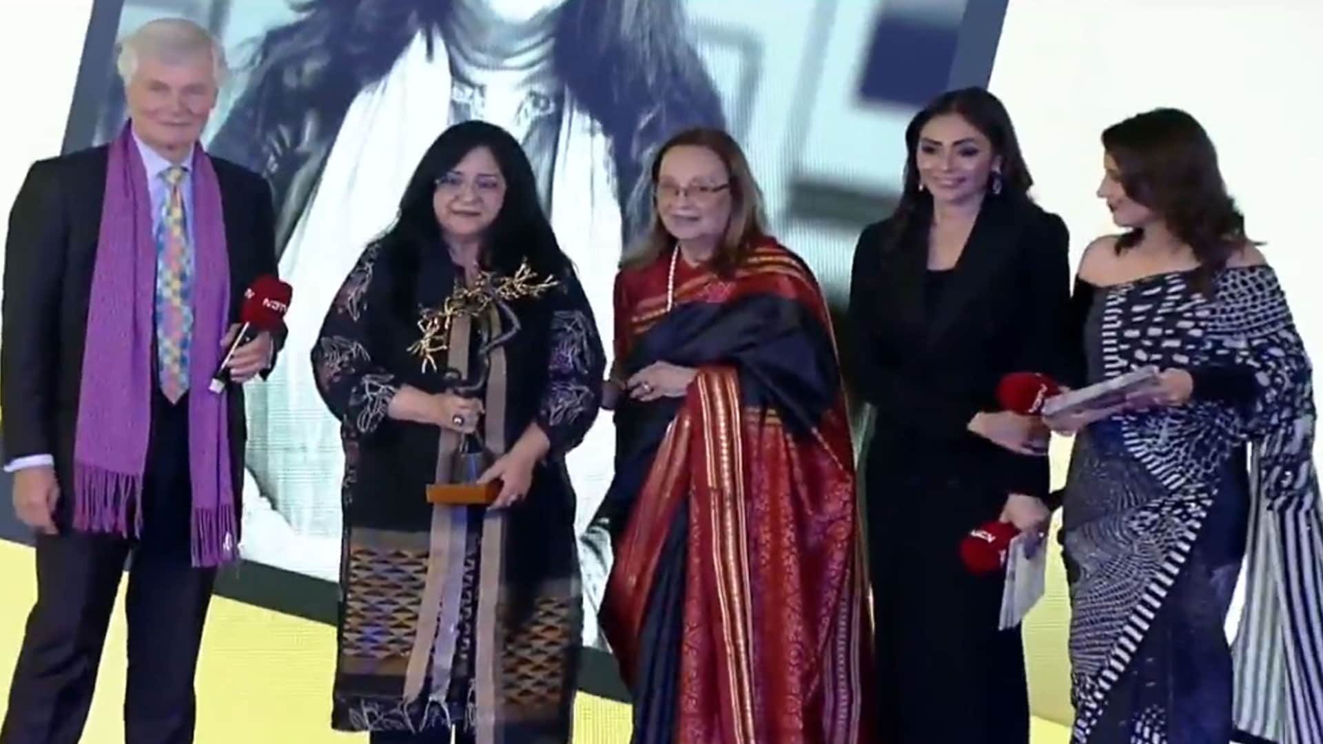 NDTV Salutes India's Artists At Masterstroke Art Awards