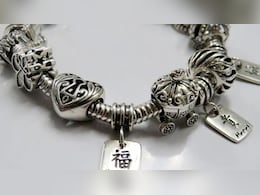 दुनिया में गहनों की सबसे बड़ी कंपनी में हाहाकार, आसमान छूते दामों के बाद चांदी की जूलरी से कर ली तौबा