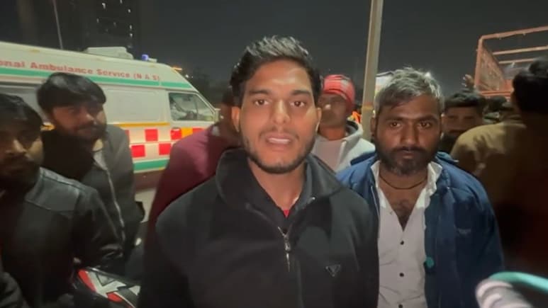 दिल्ली-मेरठ हाइवे पर दुर्घटना में फंसे ड्राइवर की मदद कर रहे थे ट्रक चालक, पीछे से आई गाड़ी ने उड़ा दिया, 2 की मौत