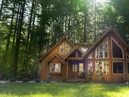 Airbnb Expands Into Hotels, Airport Transfers, Car Rentals, And Grocery Delivery Services