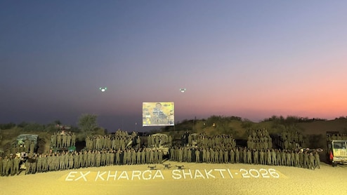 Kharga Shakti 2026: रेगिस्तान में गरजी भारतीय सेना, तपते धोरों में अपाचे और टैंकों से सीमा पार मची खलबली