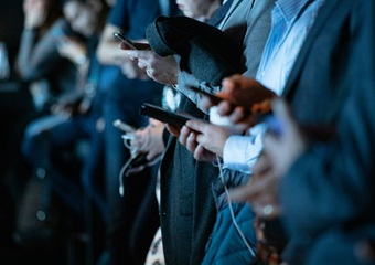 बजट 5G स्मार्टफोन का जलवा, 2025 में 1900% से ज्यादा बढ़ी बिक्री, जानें क्या है वजह