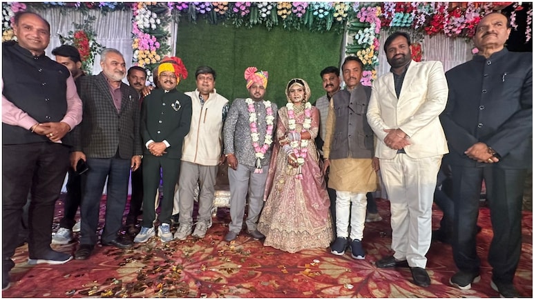 Rajasthan Politics: चिट्ठी में 'भीतरघात' और शादी में 'मुलाकात', मोरपाल सुमन के घर जुटी बीजेपी ने क्या दे दिया बड़ा संकेत?