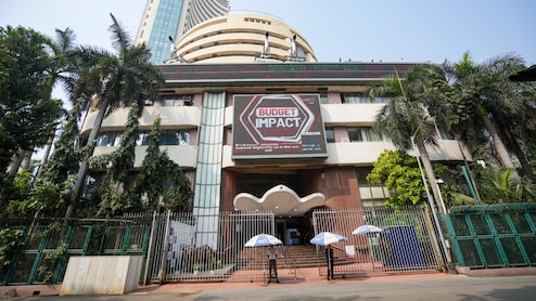 Investors' Wealth Slumps By Rs 7.02 Lakh Crore As Stock Markets Tumble