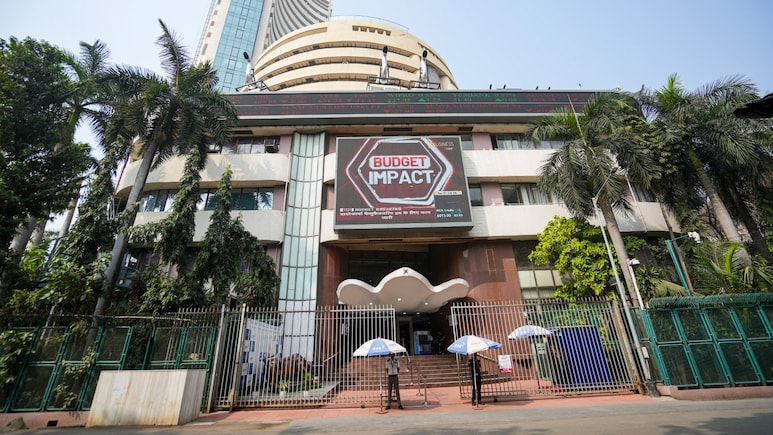 Investors' Wealth Slumps By Rs 7.02 Lakh Crore As Stock Markets Tumble