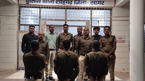 &lsquo;चायगढ़ कैफे&rsquo; से पकड़ा गया फर्जी DSP, एक लाख लेकर होमगार्ड में नौकरी द&zwj;िलाने का देता था झांसा