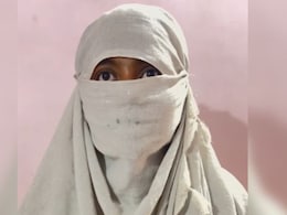 बच्चा चोर समझकर सरेराह महिला से मारपीट, पुलिस ने की अपील- अफवाहों पर ध्यान ना दें