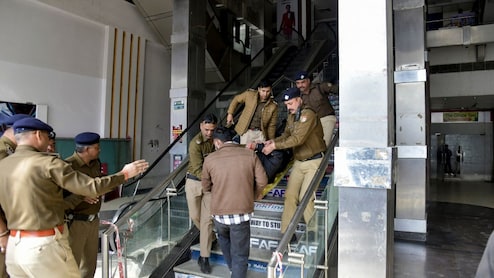 देहरादून में दिनदहाड़े मारे गए विक्रम शर्मा की क्या है कहानी? जमशेदपुर में दर्ज थे 20 से ज्यादा केस