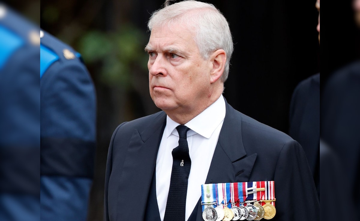 एपस्टीन फाइल में नाम, फोटो.. ब्रिटेन के पूर्व प्रिंस एंड्रयू माउंटबेटन को किया गया अरेस्ट