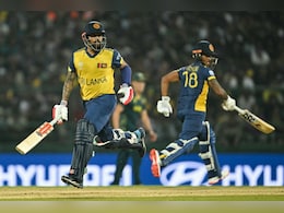 AUS vs SL Live Score: रोमांचक हुआ मुकाबला, श्रीलंका को 25 में चाहिए 35 रन, ऑस्ट्रेलिया वर्ल्ड कप से बाहर होने की कगार पर