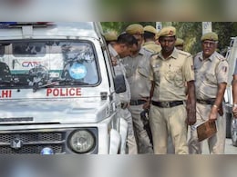 Delhi Encounter: दिल्ली में देर रात तड़तड़ाई गोलियां, एनकाउंटर के बाद पुलिस ने दो बदमाशों को गिरफ्तार किया