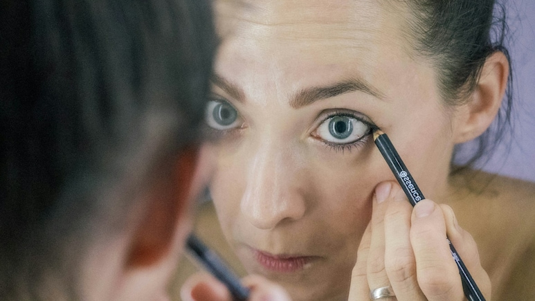 सिर्फ 5 मिनट में ऑफिस या कॉलेज के लिए कैसे हो तैयार? ये फेमस Makeup Influencers कर सकती हैं आपकी मदद