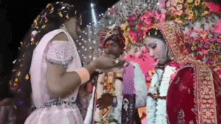 बिहार में जयमाला के दौरान स्टेज पर दुल्हन को मारी गोली, सामने आया खौफनाक VIDEO