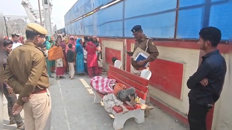 Children Found Crying Next To Mother's Body At Bihar Railway Station