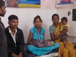 Nashik News: वाहतूक कोंडीमुळे महिलेची रिक्षातच प्रसूती; रिक्षाचालक आणि सामाजिक कार्यकर्त्यामुळे वाचले प्राण