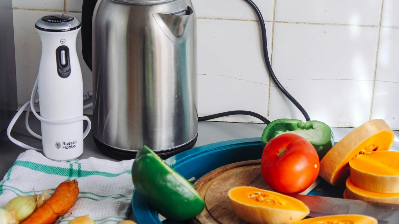 Glass Kettle vs Steel Kettle: Which Is Safer for Boiling Water?