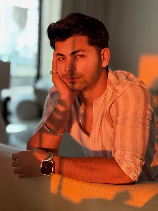 Siddharth Nigam Nails the Laid‑Back Fashion Game