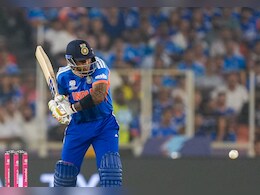 IND vs SA LIVE Score, T20 World Cup Super 8: भारतीय पारी लड़खड़ाई, 51 पर आधी टीम लौटी पवेलियन, हार्दिक से उम्मीद