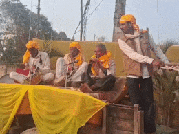 न डीजे,  न लग्जरी कारें, न आतिशबाजी... बिहार का ये दूल्हा 22 बैलगाड़ियों से बारात लेकर पहुंचा